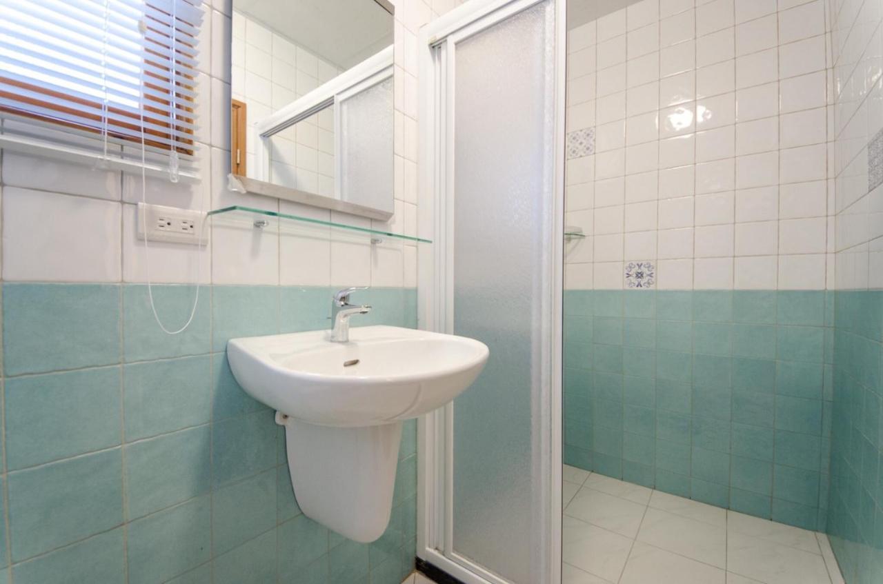 Freedom B&B Тайнан Екстериор снимка